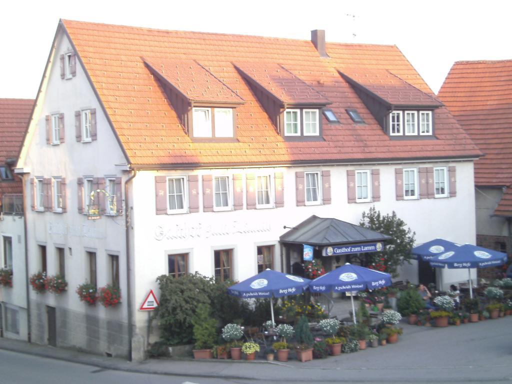 Gasthof Zum Lamm Gomadingen Exteriör bild
