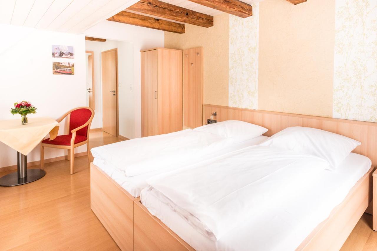 Gasthof Zum Lamm Gomadingen Exteriör bild