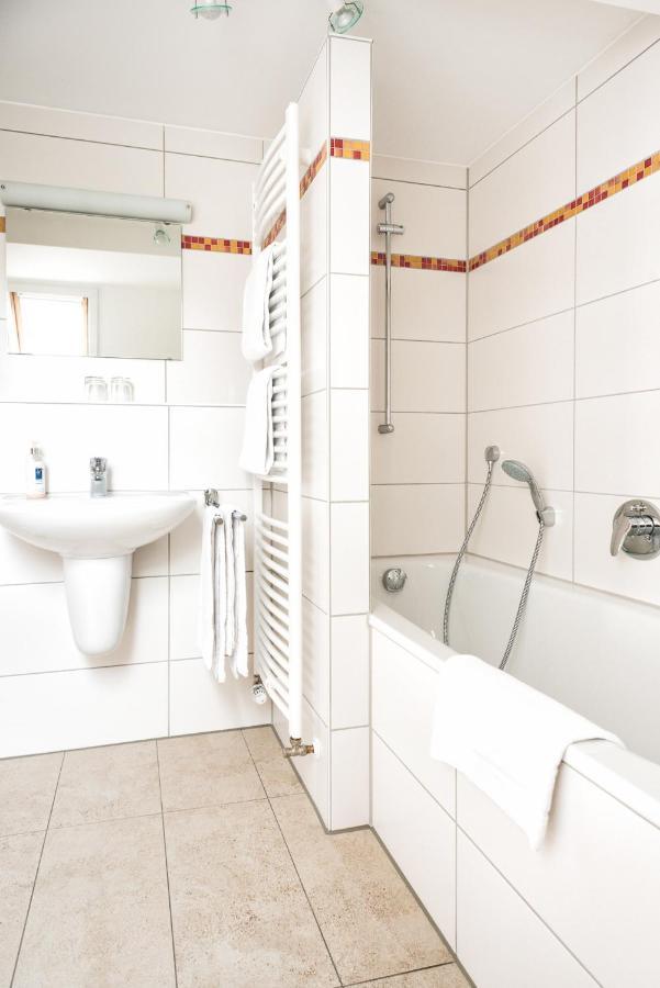 Gasthof Zum Lamm Gomadingen Exteriör bild